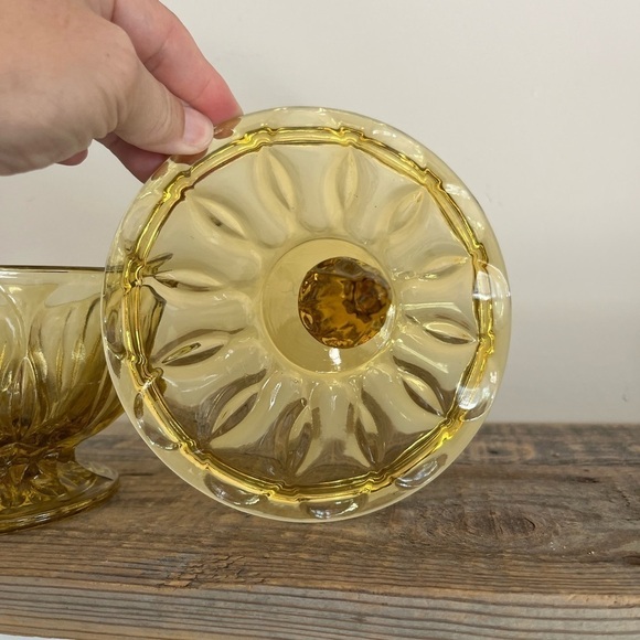 Vintage Amber Honey covered candy dish - Picture 6 of 10